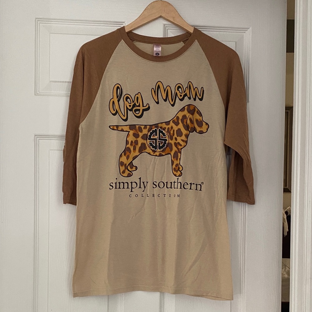Simply Southern Dog Mom Leopard Tee - Brown and Cream quarter sleeves